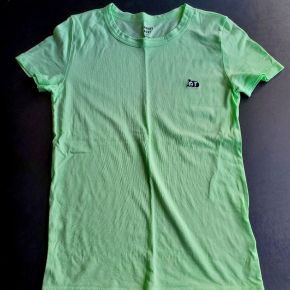 Aritzia sunday best green t shirt - Picture 1 of 3